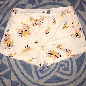 🌸Old Navy Floral Shorts